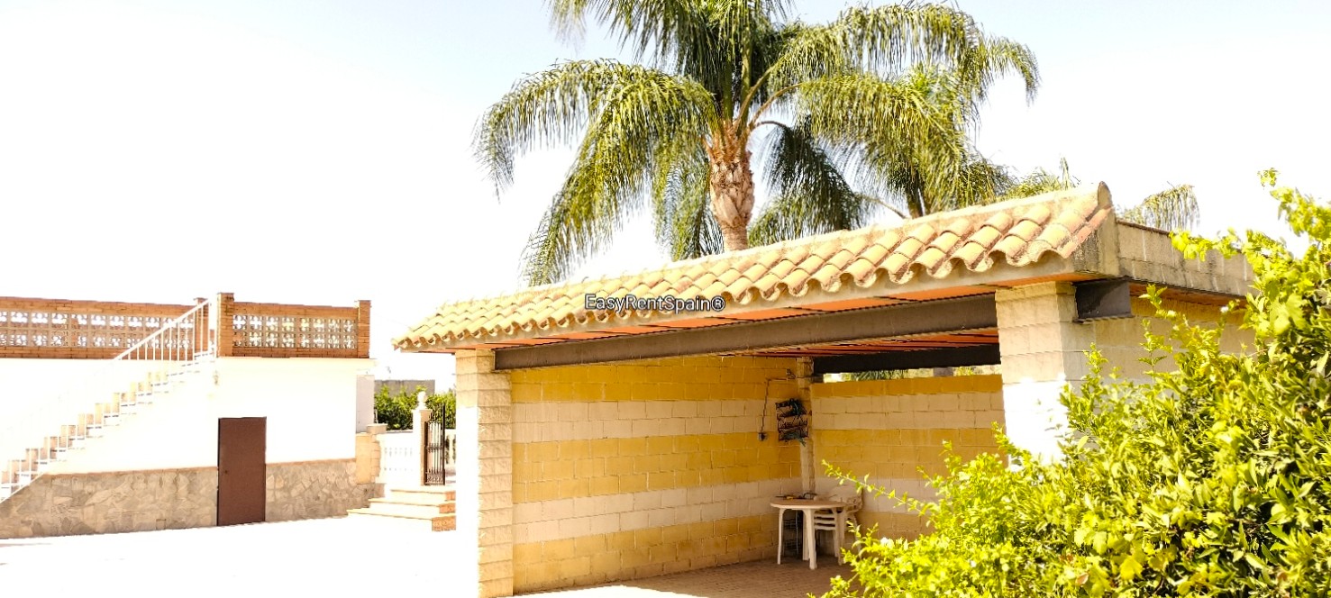 DETACHED HOUSE, LEMON ORCHARD 8,400 m2 WITH TOURIST LICENSE IN ÁLORA, MÁLAGA
