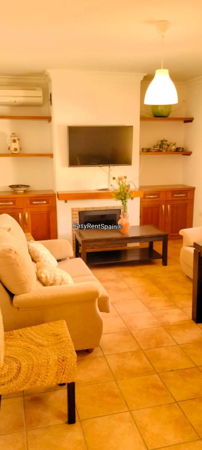 DETACHED HOUSE, LEMON ORCHARD 8,400 m2 WITH TOURIST LICENSE IN ÁLORA, MÁLAGA