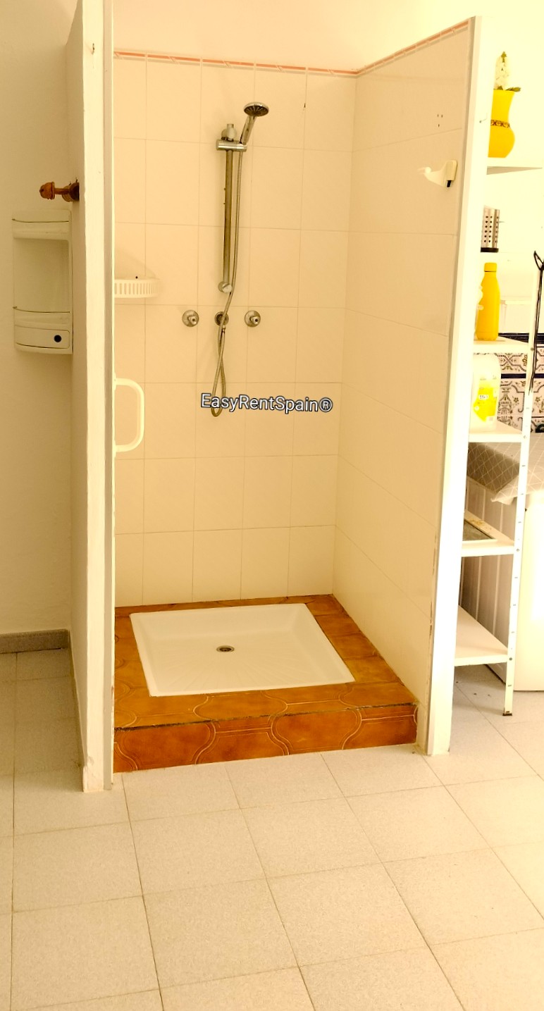 DETACHED HOUSE, LEMON ORCHARD 8,400 m2 WITH TOURIST LICENSE IN ÁLORA, MÁLAGA
