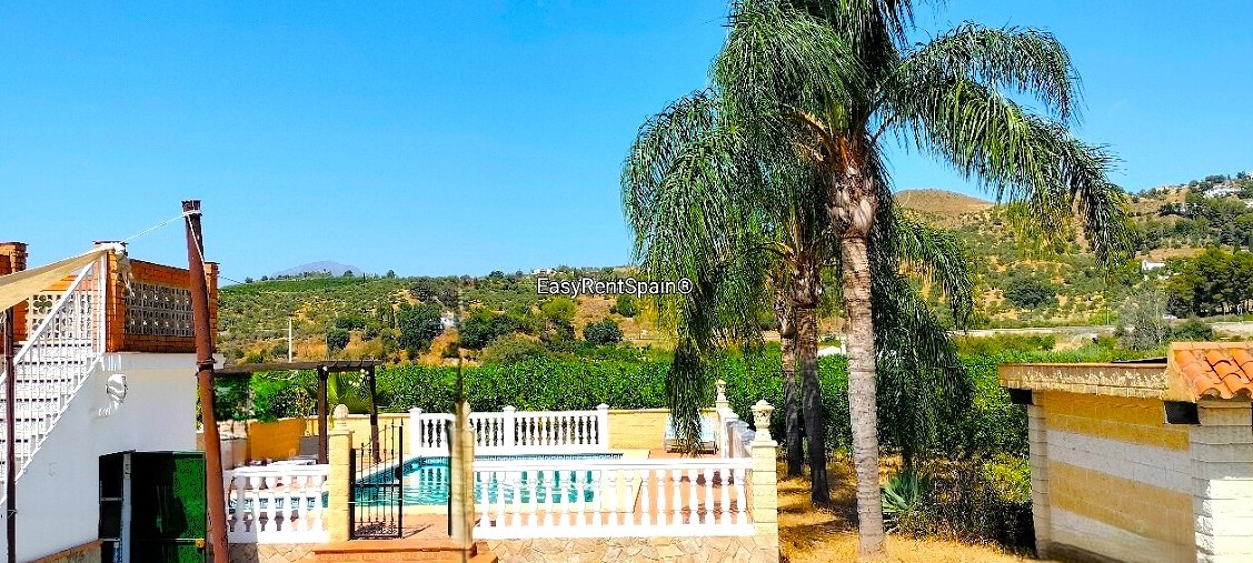 DETACHED HOUSE, LEMON ORCHARD 8,400 m2 WITH TOURIST LICENSE IN ÁLORA, MÁLAGA