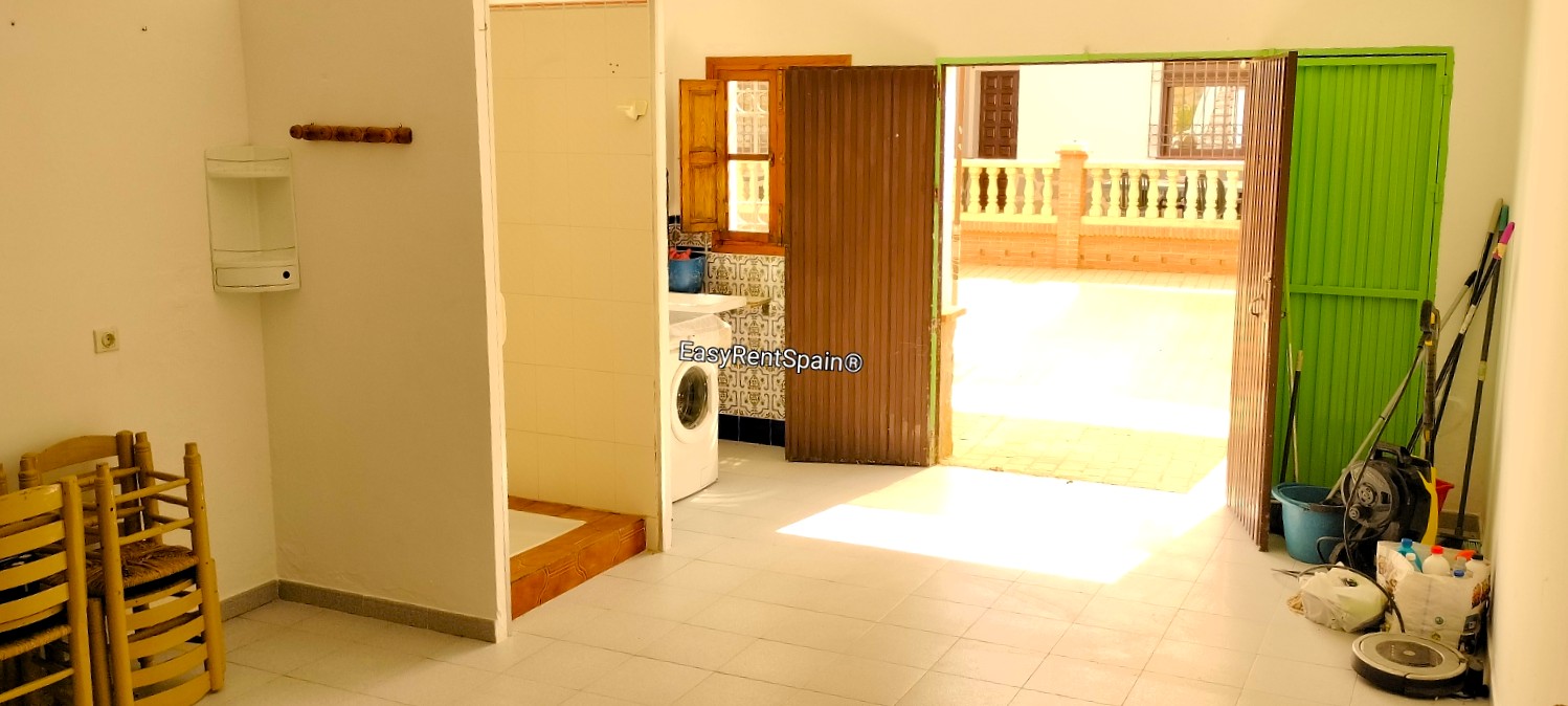 DETACHED HOUSE, LEMON ORCHARD 8,400 m2 WITH TOURIST LICENSE IN ÁLORA, MÁLAGA