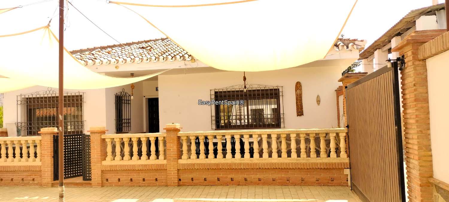 DETACHED HOUSE, LEMON ORCHARD 8,400 m2 WITH TOURIST LICENSE IN ÁLORA, MÁLAGA