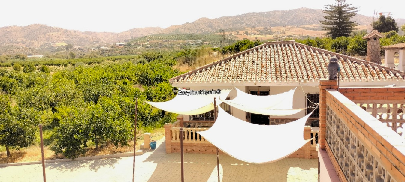 DETACHED HOUSE, LEMON ORCHARD 8,400 m2 WITH TOURIST LICENSE IN ÁLORA, MÁLAGA