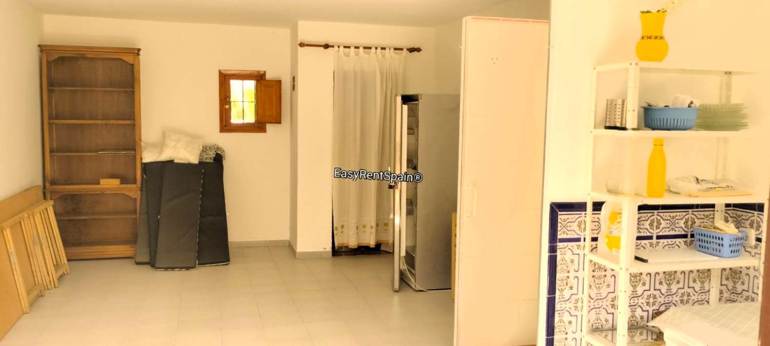 DETACHED HOUSE, LEMON ORCHARD 8,400 m2 WITH TOURIST LICENSE IN ÁLORA, MÁLAGA