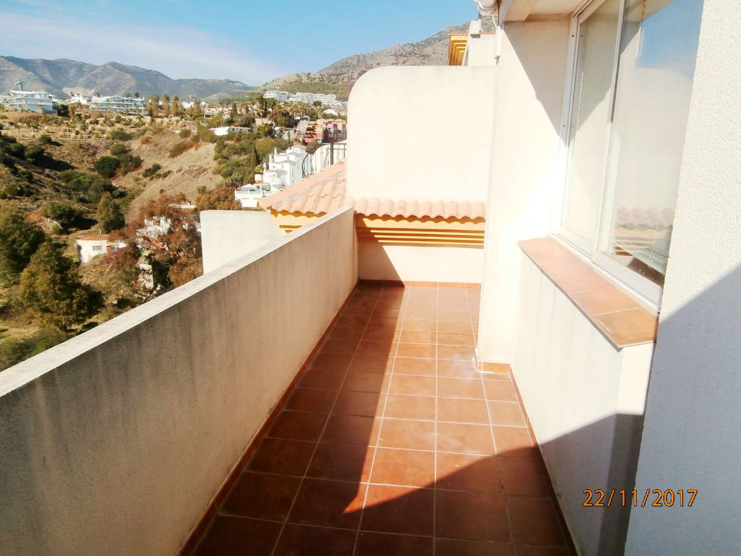 Duplex-Penthouse in Carvajal, Saisonmiete, 9 Monate, teilweise möbliert, 800 m vom Strand, Fuengirola und Los Pacos, Benalmádena Costa.