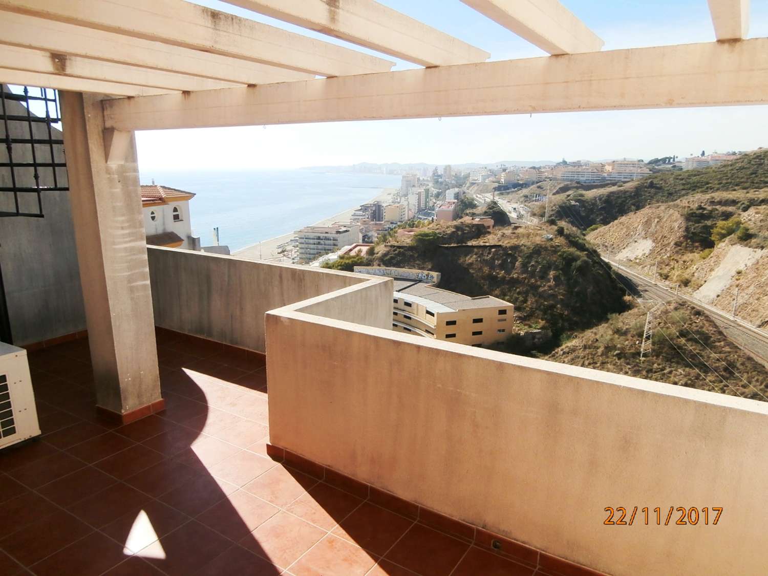 Duplex-Penthouse in Carvajal, Saisonmiete, 9 Monate, teilweise möbliert, 800 m vom Strand, Fuengirola und Los Pacos, Benalmádena Costa.