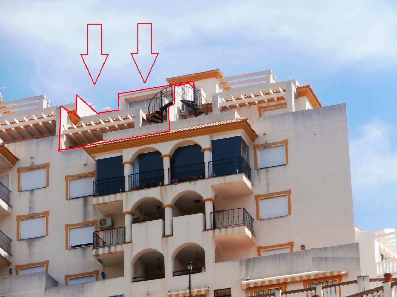 Duplex-Penthouse in Carvajal, Saisonmiete, 9 Monate, teilweise möbliert, 800 m vom Strand, Fuengirola und Los Pacos, Benalmádena Costa.