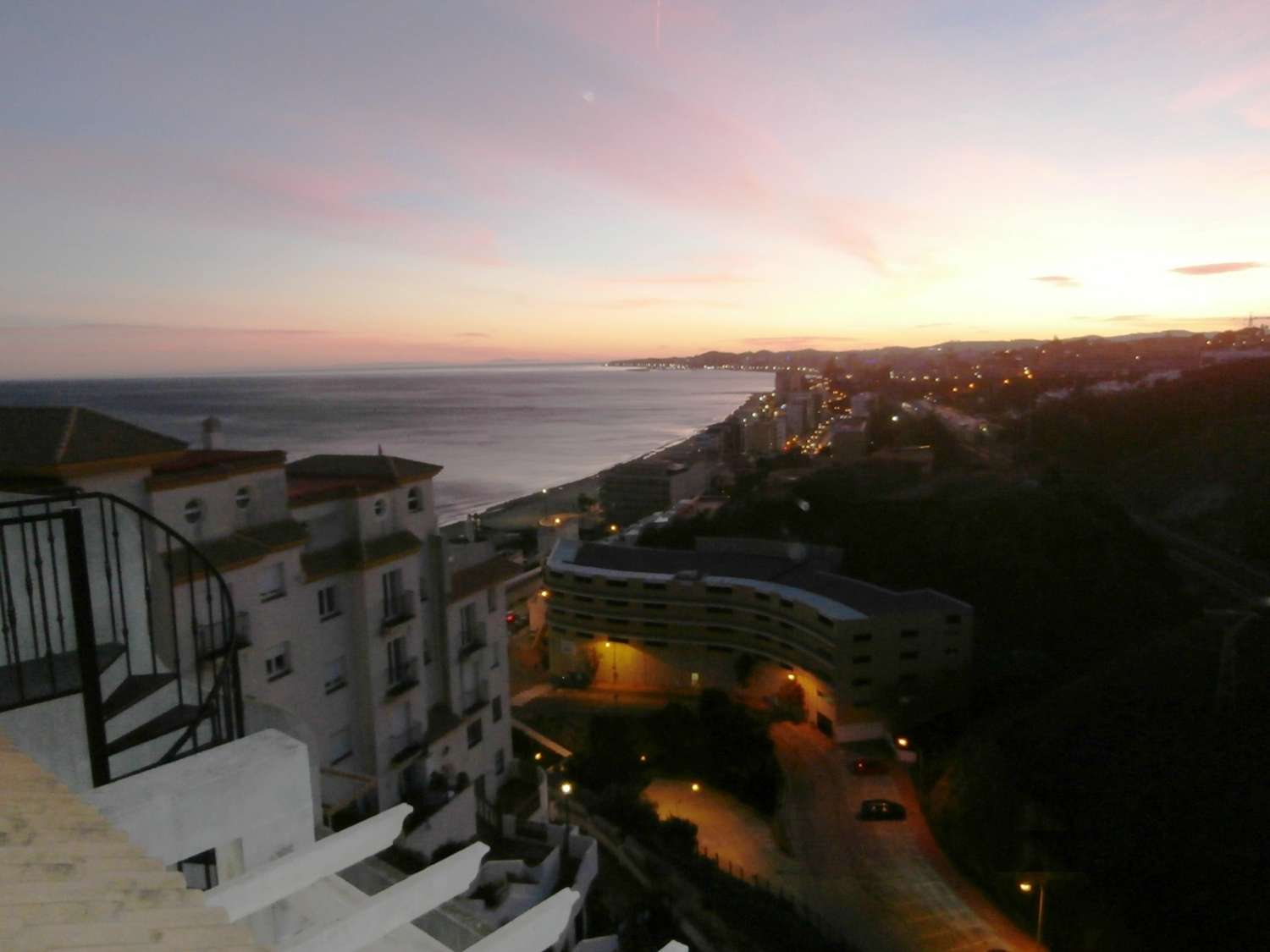 Duplex-Penthouse in Carvajal, Saisonmiete, 9 Monate, teilweise möbliert, 800 m vom Strand, Fuengirola und Los Pacos, Benalmádena Costa.