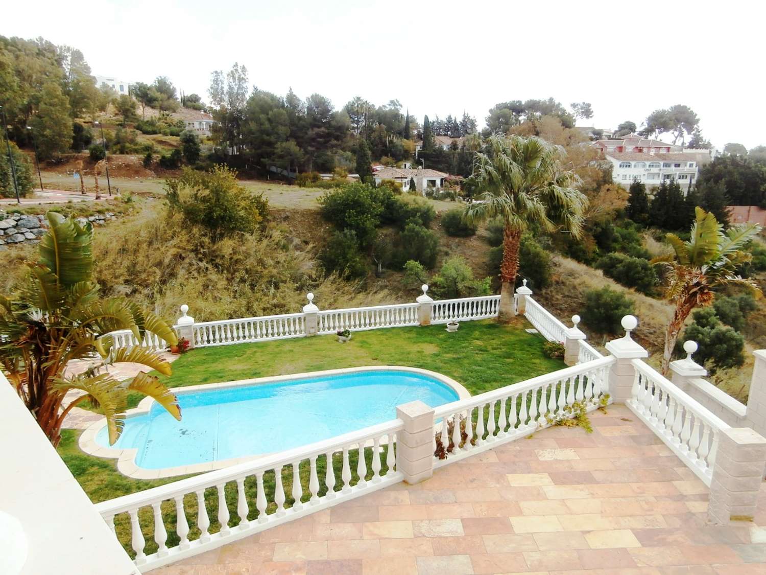 Exklusive unabhängige Villa mit hervorragendem Meerblick in einer der besten Wohngegenden von Benalmadena, La Capellania.