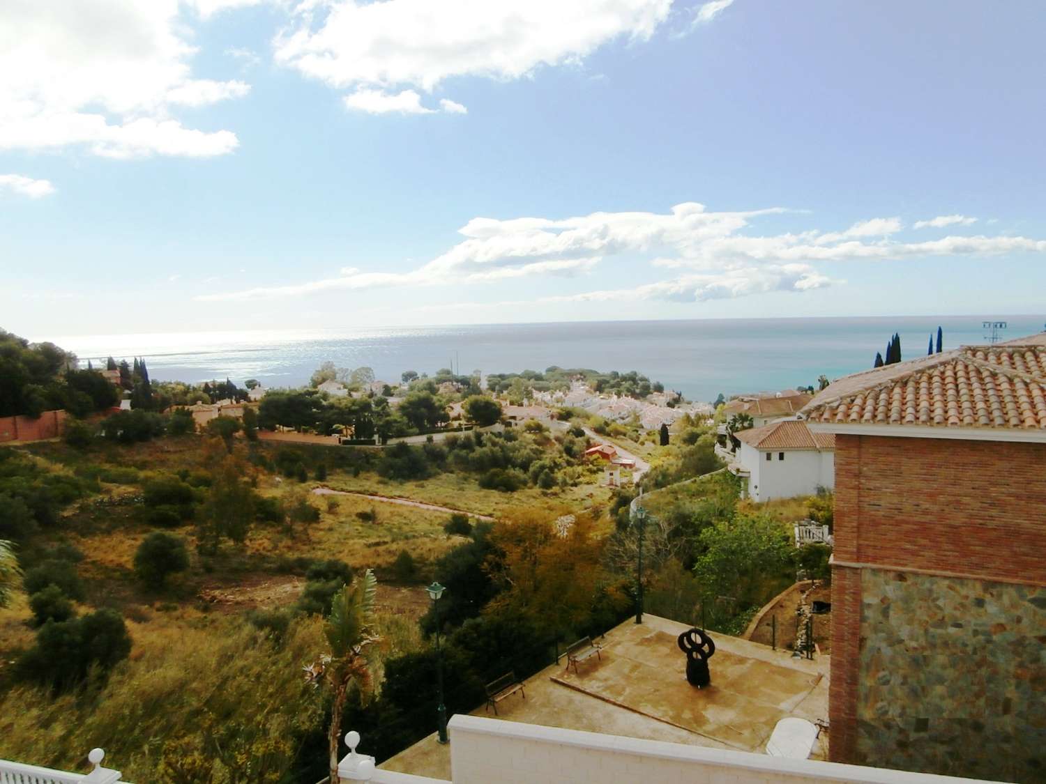 Exklusive unabhängige Villa mit hervorragendem Meerblick in einer der besten Wohngegenden von Benalmadena, La Capellania.