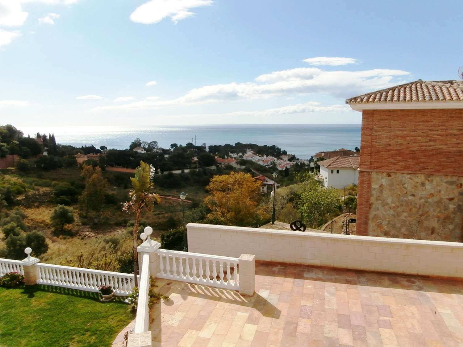 Exklusive unabhängige Villa mit hervorragendem Meerblick in einer der besten Wohngegenden von Benalmadena, La Capellania.
