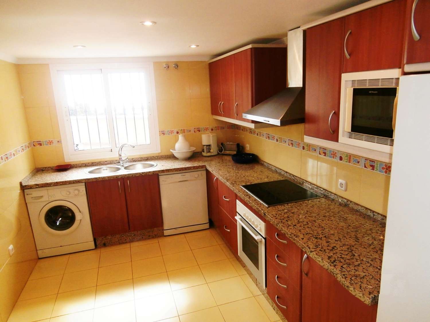 Exklusive unabhängige Villa mit hervorragendem Meerblick in einer der besten Wohngegenden von Benalmadena, La Capellania.