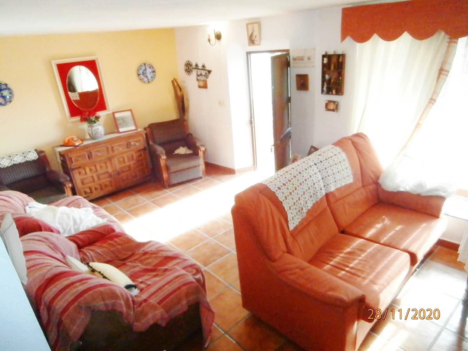 Large Andalusian-style semi-detached country house with pool, arable land, fully fenced 3,220 m2 approx, good access.