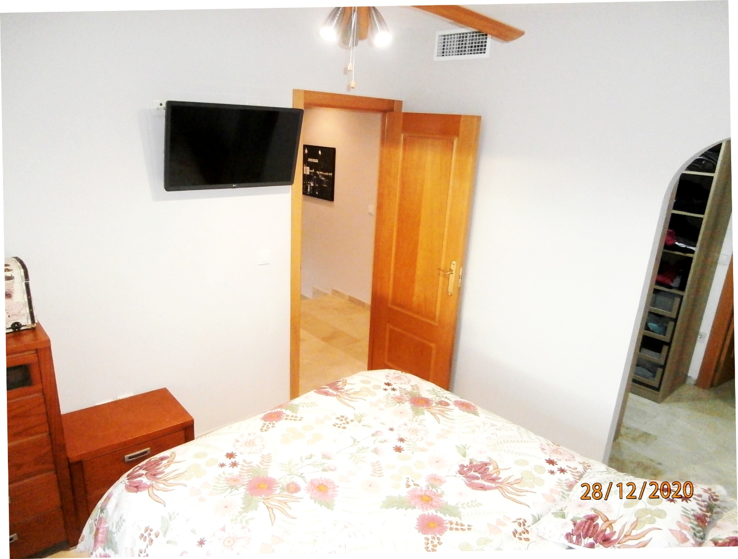 EINWANDFREIES PENTHOUSE ZU EINEM REDUZIERTEN UND VERHANDELBAREN PREIS, Ausgezeichnetes Duplex-Penthouse, renoviert.