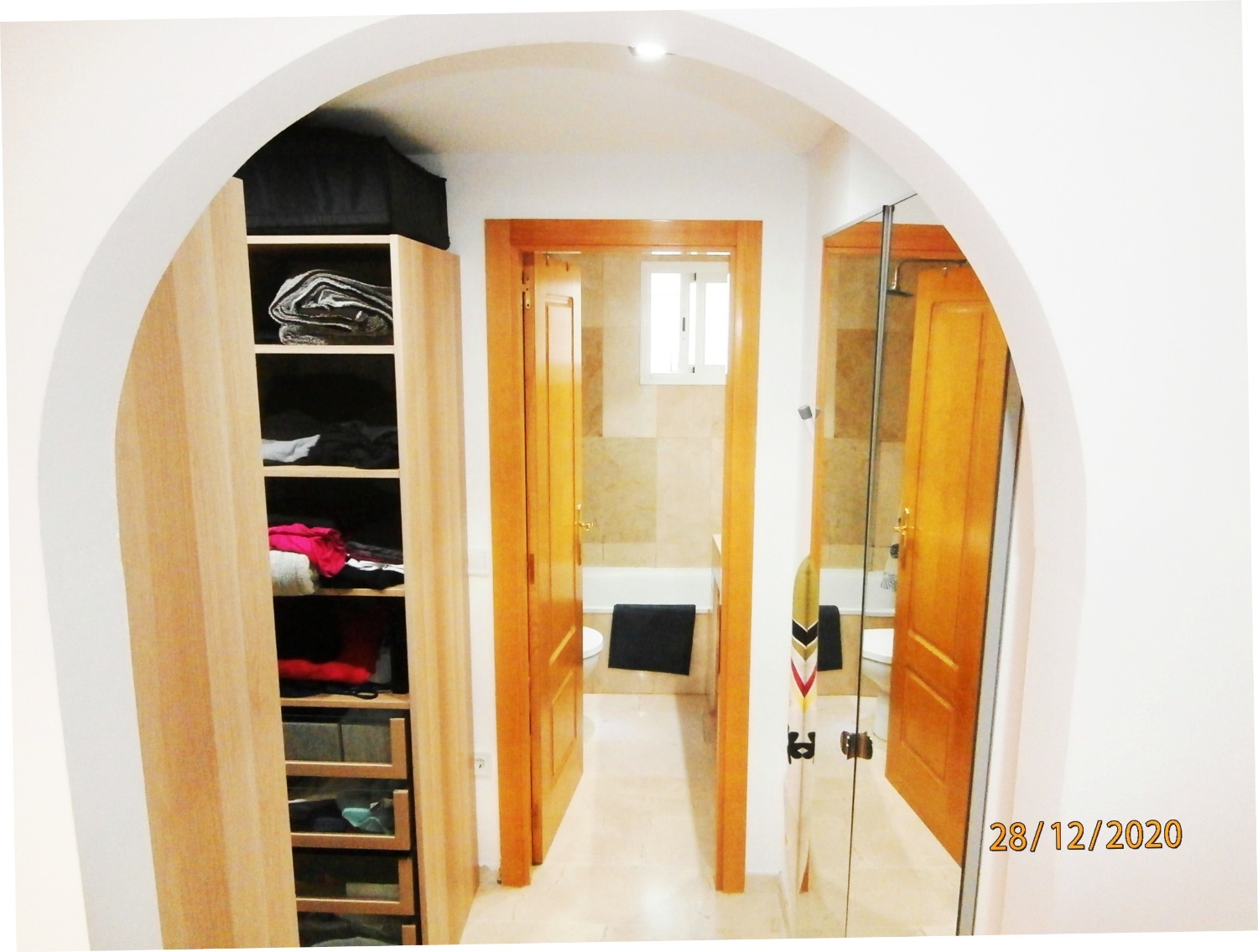 EINWANDFREIES PENTHOUSE ZU EINEM REDUZIERTEN UND VERHANDELBAREN PREIS, Ausgezeichnetes Duplex-Penthouse, renoviert.