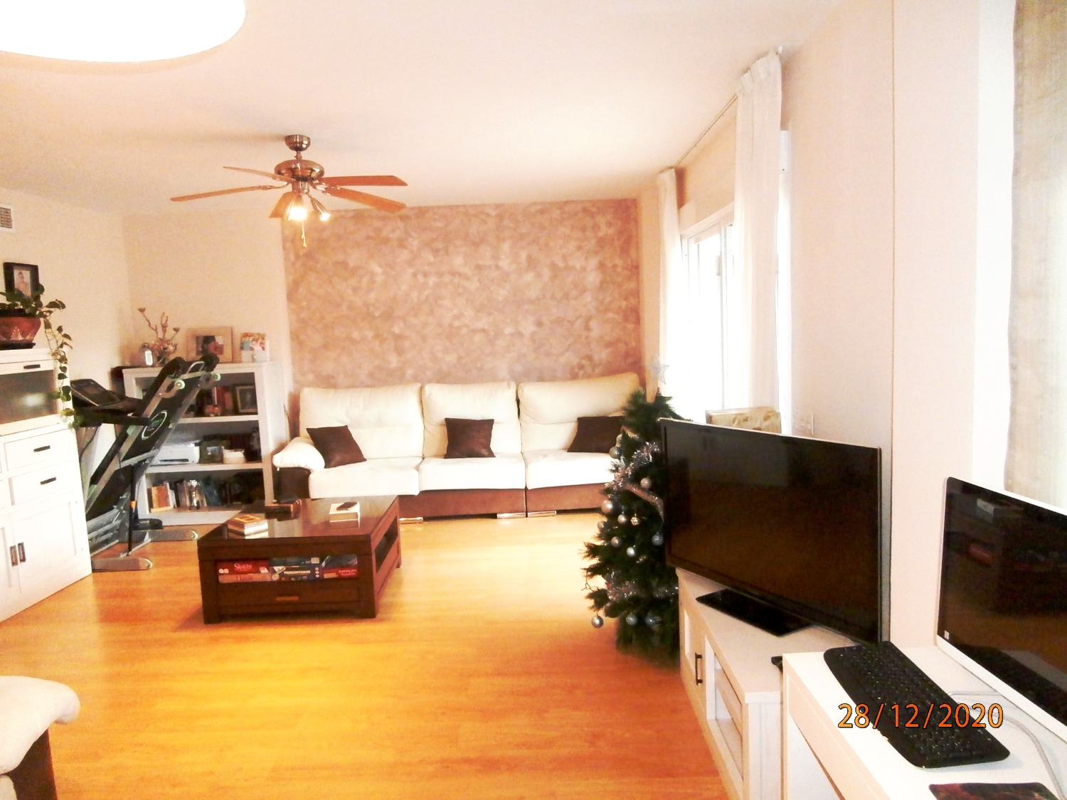IMPECCABLE PENTHOUSE AT A REDUCED AND NEGOTIABLE PRICE, Excellent duplex penthouse, renovated.