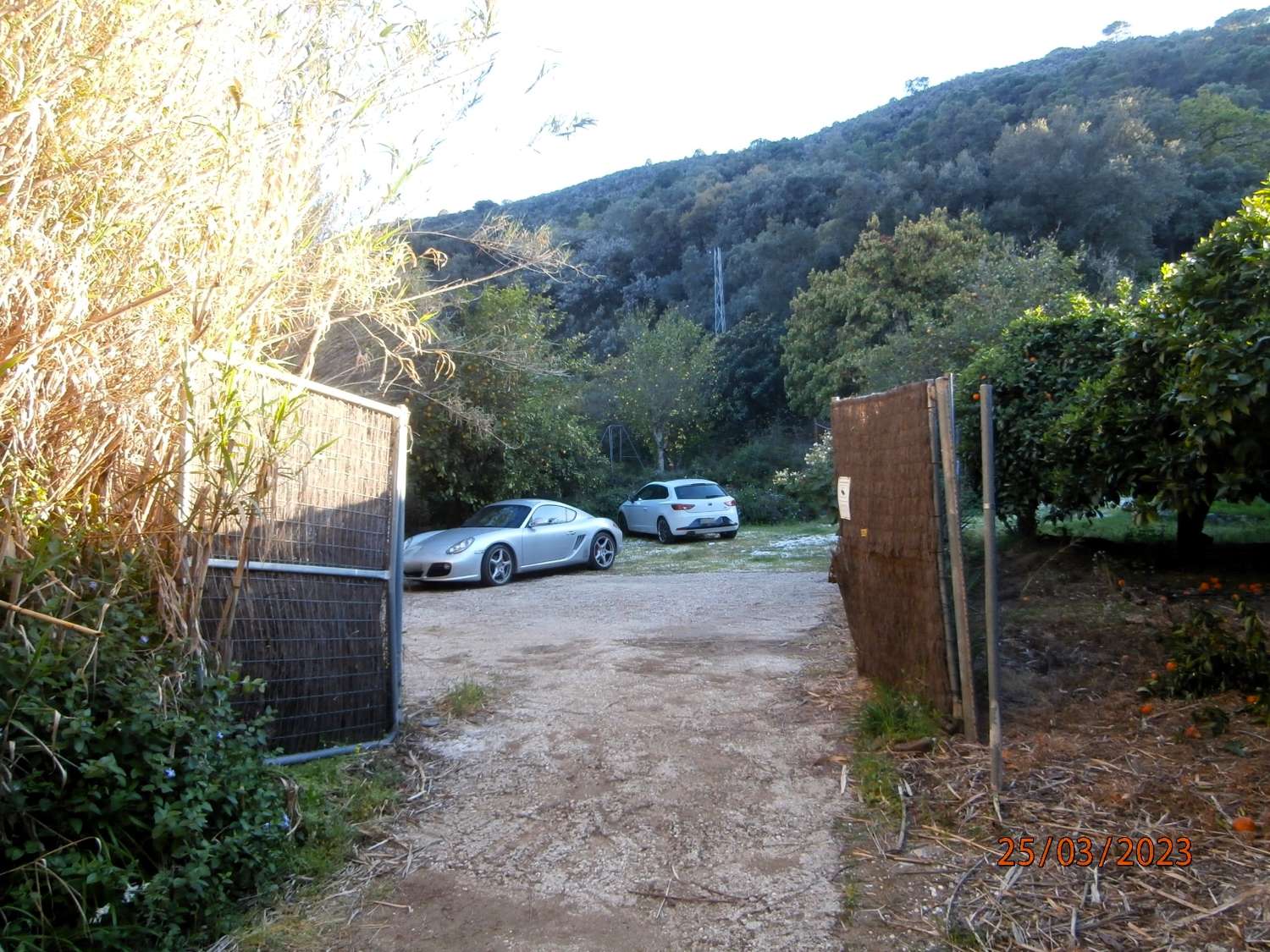 REDUCED PRICE, Great country house for sale, water well, total 9,000m2 approx.