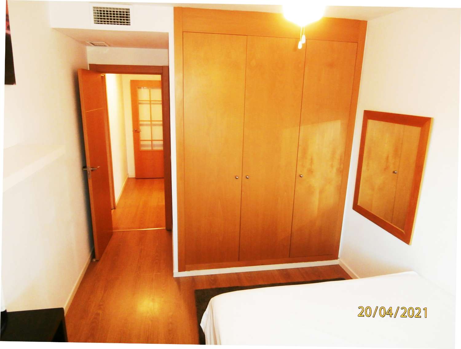 OPORTUNIDAD, recién reformado apartamento, planta baja con gran jardín en venta, zona de Cancelada Estepona, a 13 km de Puerto Banús.