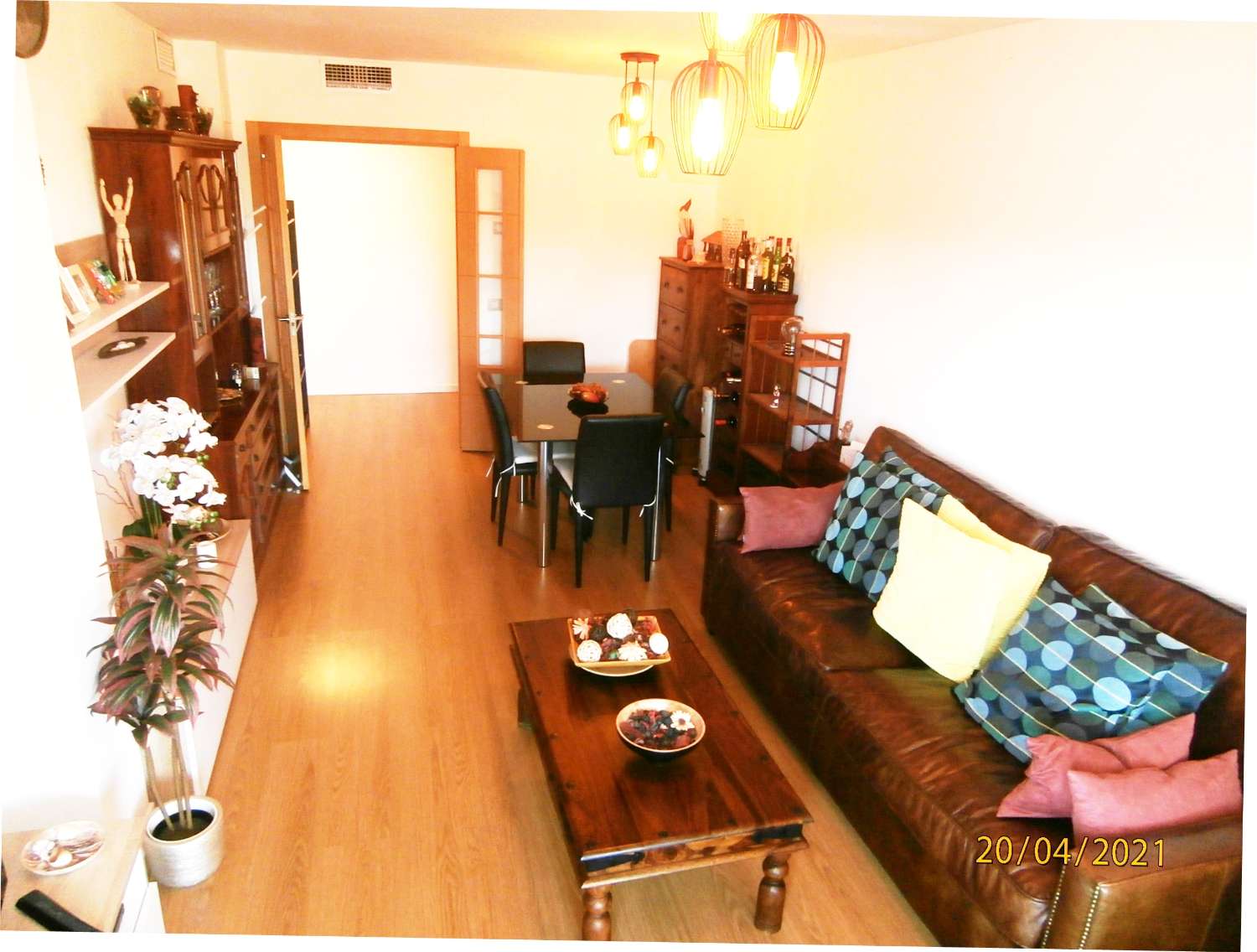 OPORTUNIDAD, recién reformado apartamento, planta baja con gran jardín en venta, zona de Cancelada Estepona, a 13 km de Puerto Banús.