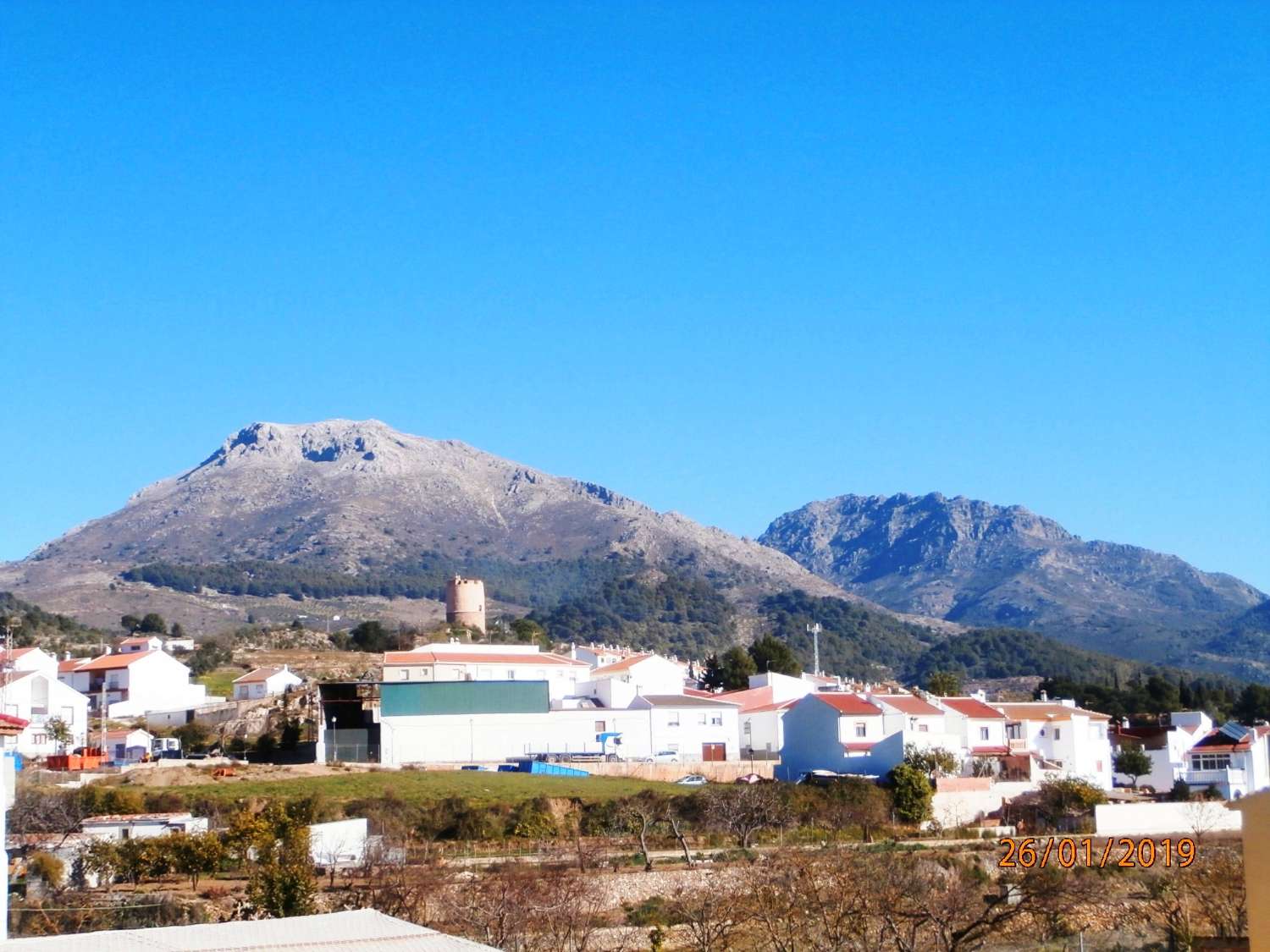 RURAL HOLIDAY RENTAL, Country house with swimming pool, barbecue area and parking, Yunquera holiday rental, weekends and summer months.