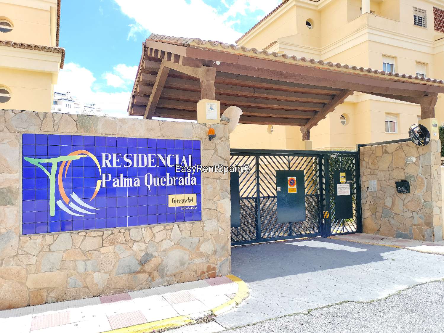 TORREQUEBRADA BEACH/GOLF.