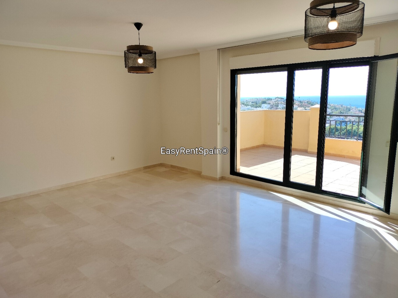 PENTHOUSE FOR LONG-TERM RENTAL (UNFURNISHED). NO AGENCIES.