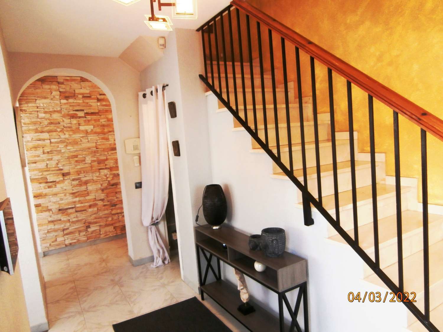 Detached villa with pool, sea views, great potential, needs several finishes, ORIGINAL PRICE €540,000.