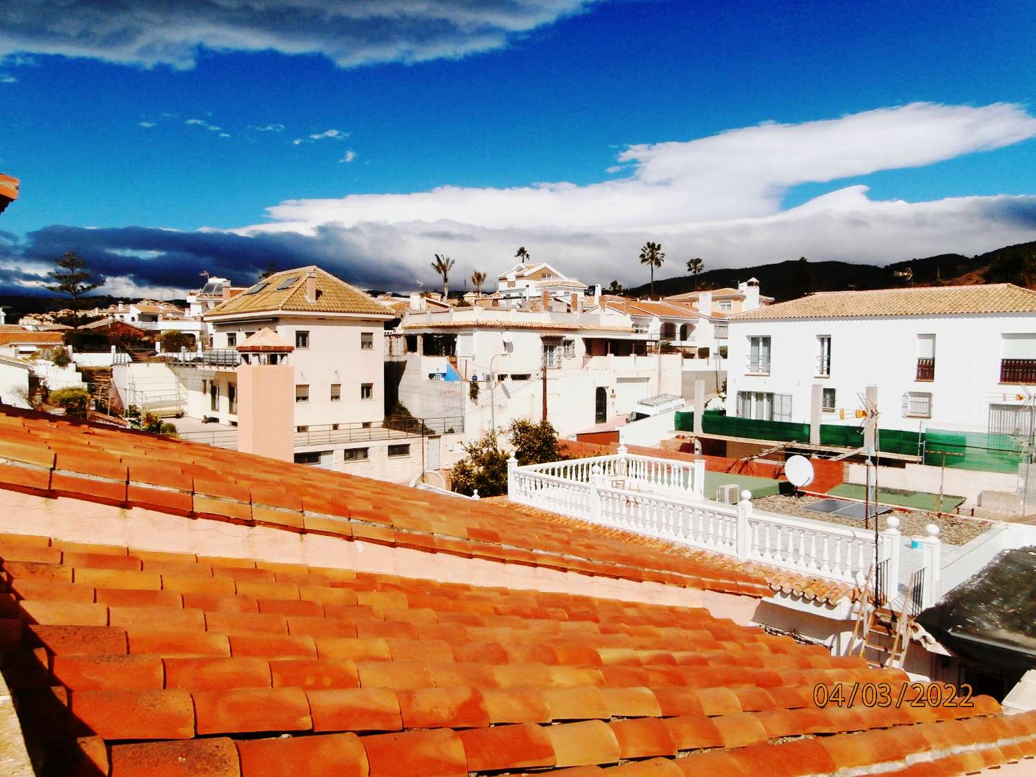 Detached villa with pool, sea views, great potential, needs several finishes, ORIGINAL PRICE €540,000.