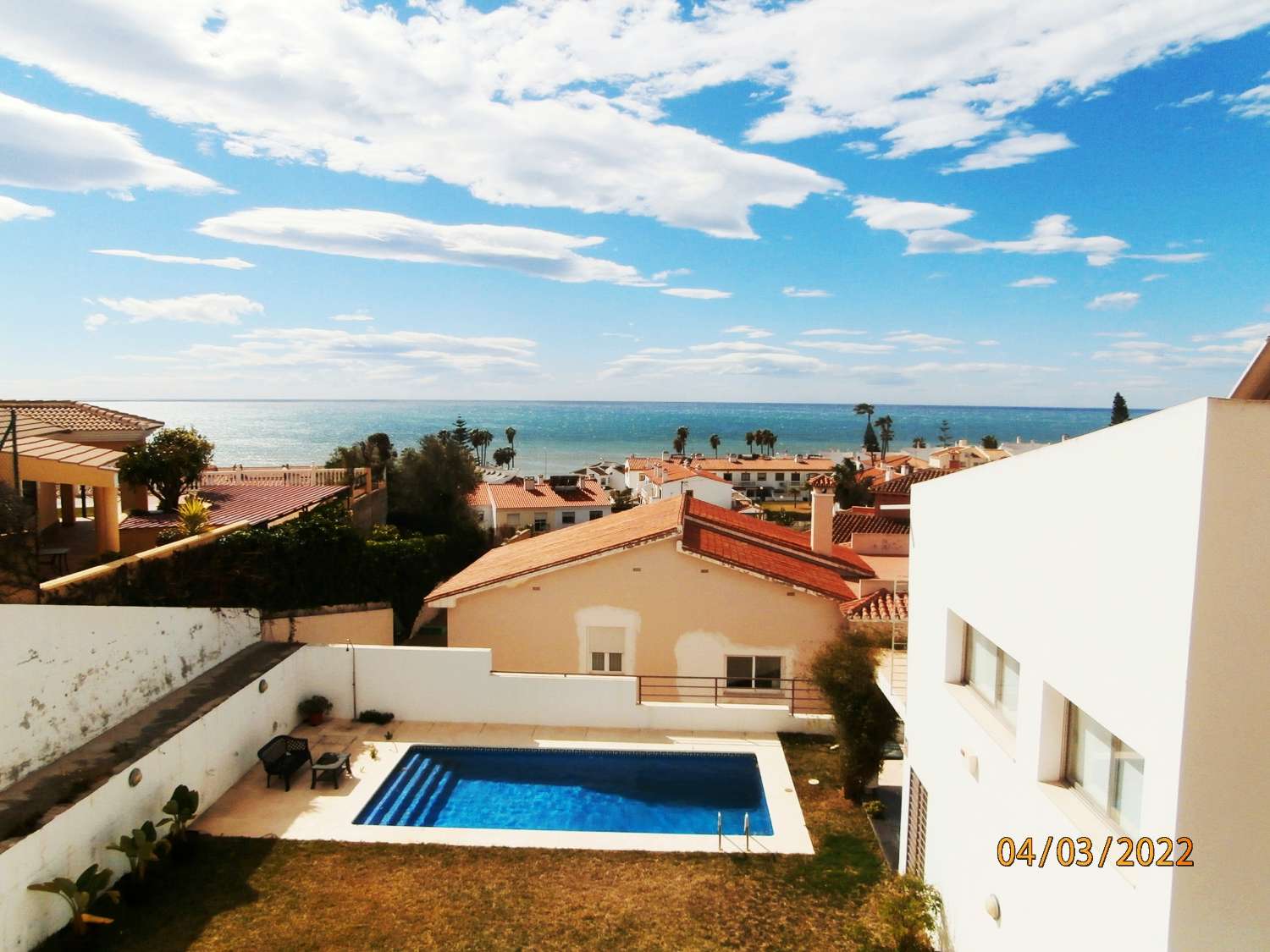 Detached villa with pool, sea views, great potential, needs several finishes, ORIGINAL PRICE €540,000.