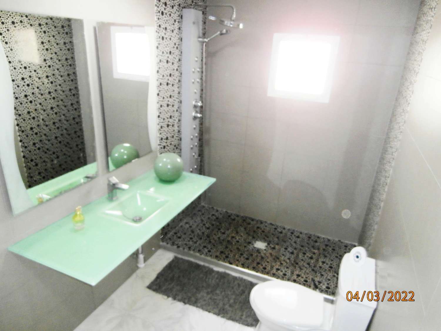 Detached villa with pool, sea views, great potential, needs several finishes, ORIGINAL PRICE €540,000.