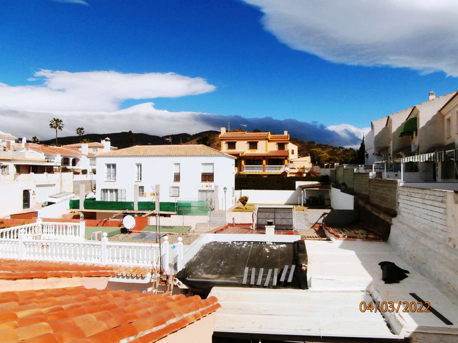 Detached villa with pool, sea views, great potential, needs several finishes, ORIGINAL PRICE €540,000.