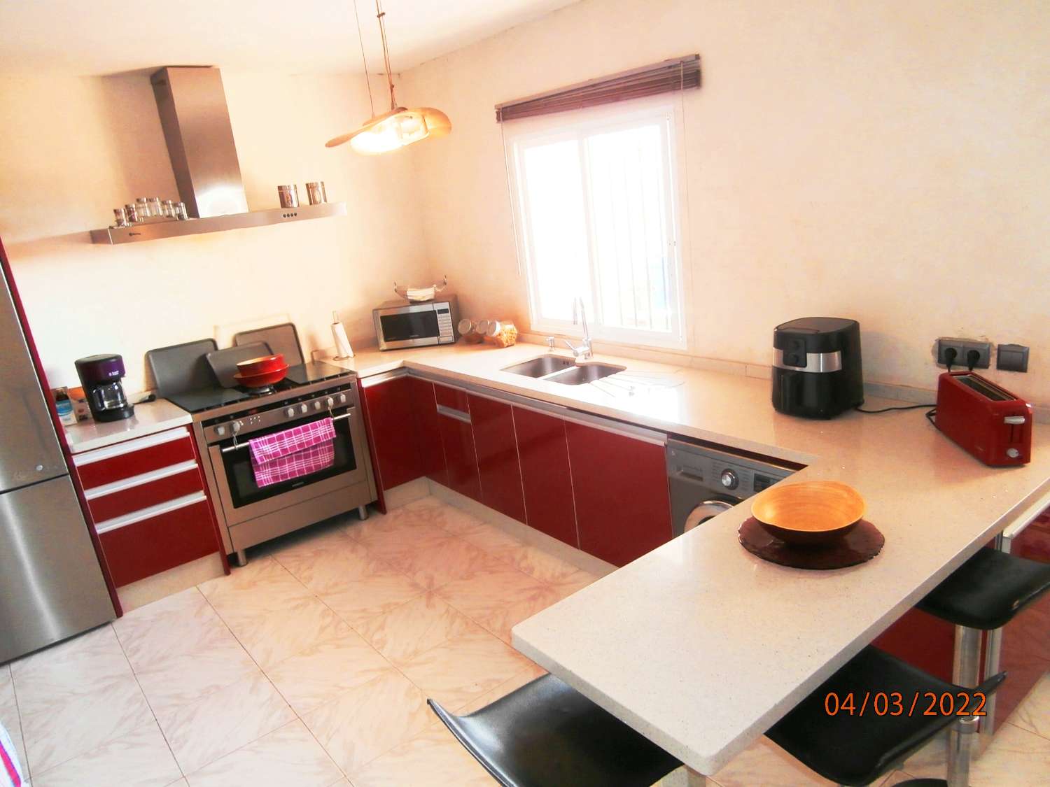 Detached villa with pool, sea views, great potential, needs several finishes, ORIGINAL PRICE €540,000.