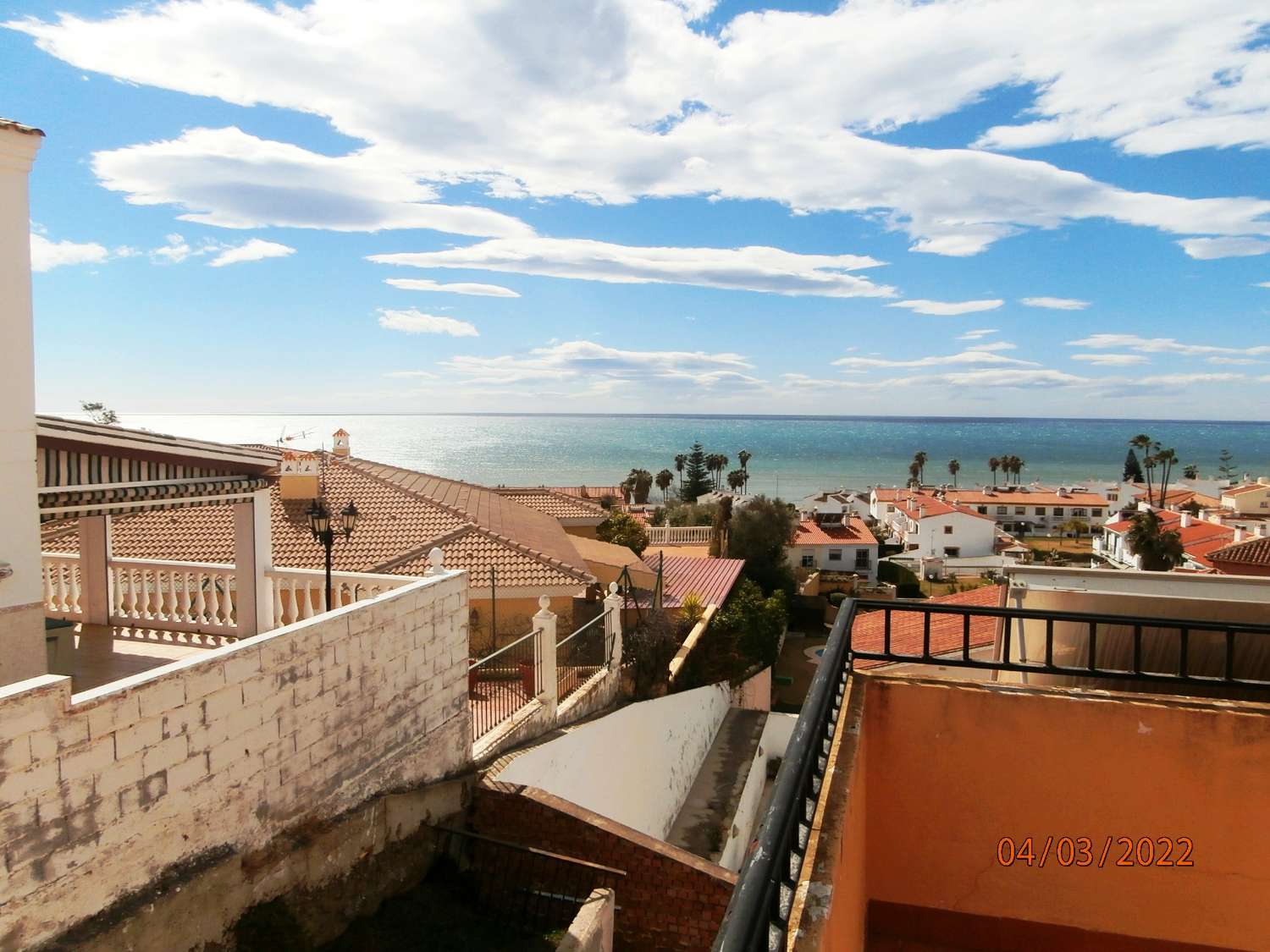 Detached villa with pool, sea views, great potential, needs several finishes, ORIGINAL PRICE €540,000.