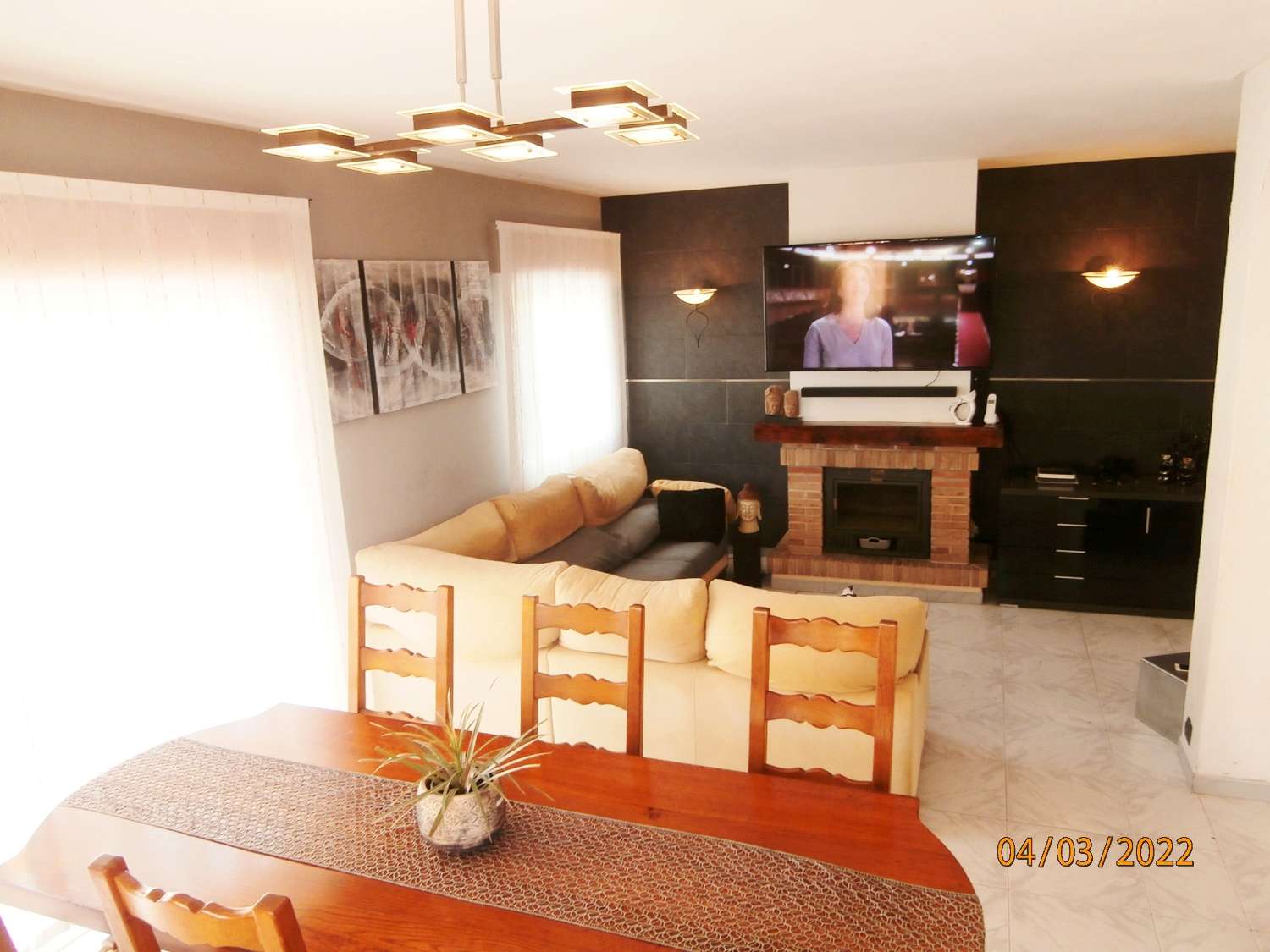 Detached villa with pool, sea views, great potential, needs several finishes, ORIGINAL PRICE €540,000.