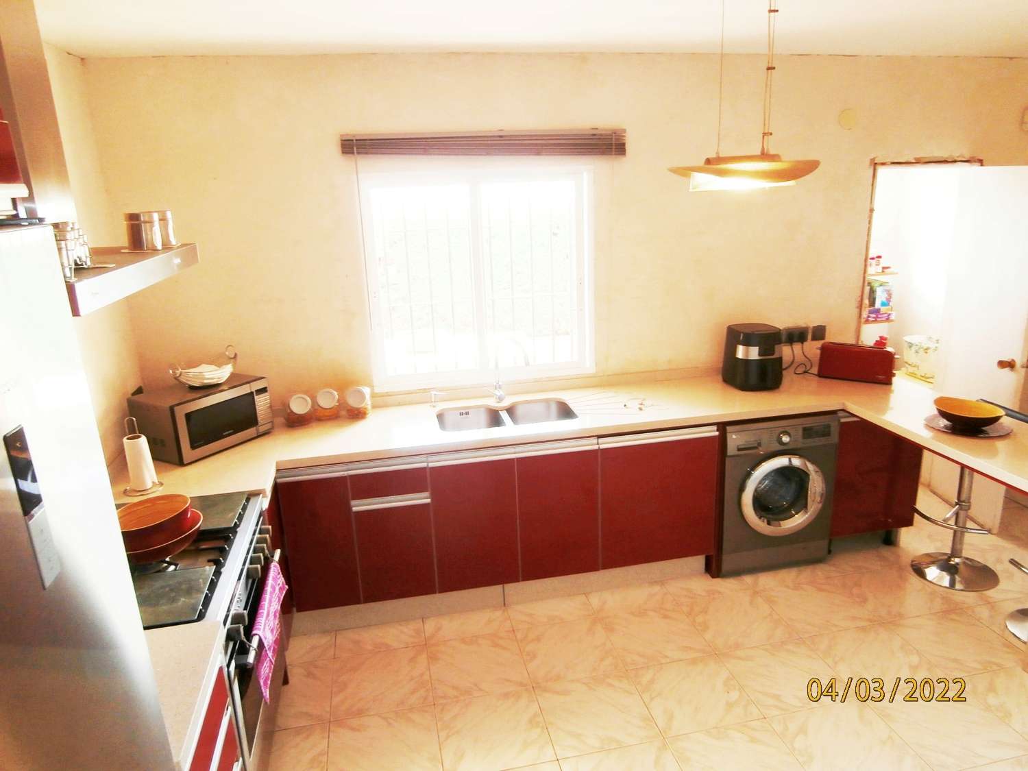 Detached villa with pool, sea views, great potential, needs several finishes, ORIGINAL PRICE €540,000.