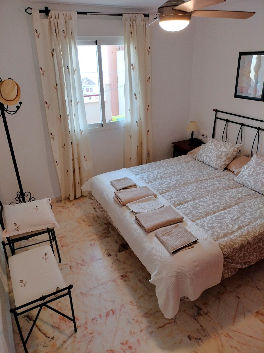 BEACH - GOLF TORREQUEBRADA, Excellent Penthouse for vacation rental, gated community next to the sea and Golf Torrequebrada.