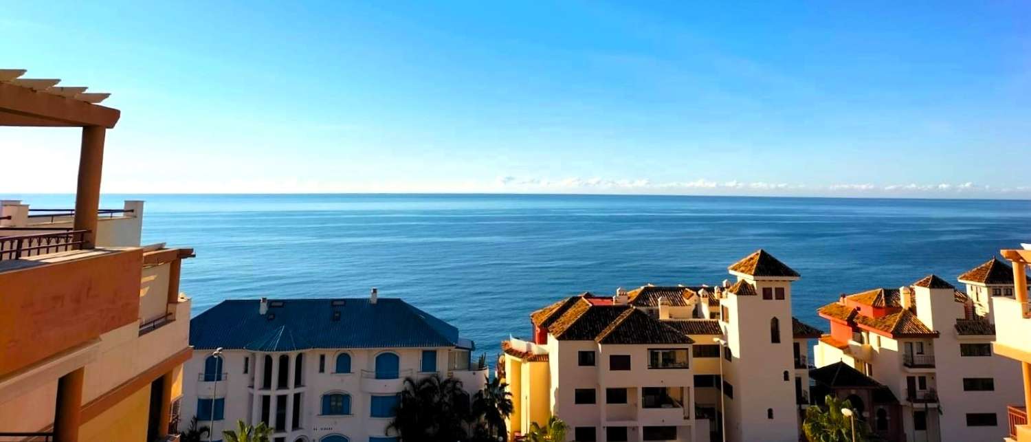 BEACH - GOLF TORREQUEBRADA, Excellent Penthouse for vacation rental, gated community next to the sea and Golf Torrequebrada.