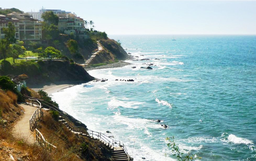 BEACH - GOLF TORREQUEBRADA, Excellent Penthouse for vacation rental, gated community next to the sea and Golf Torrequebrada.