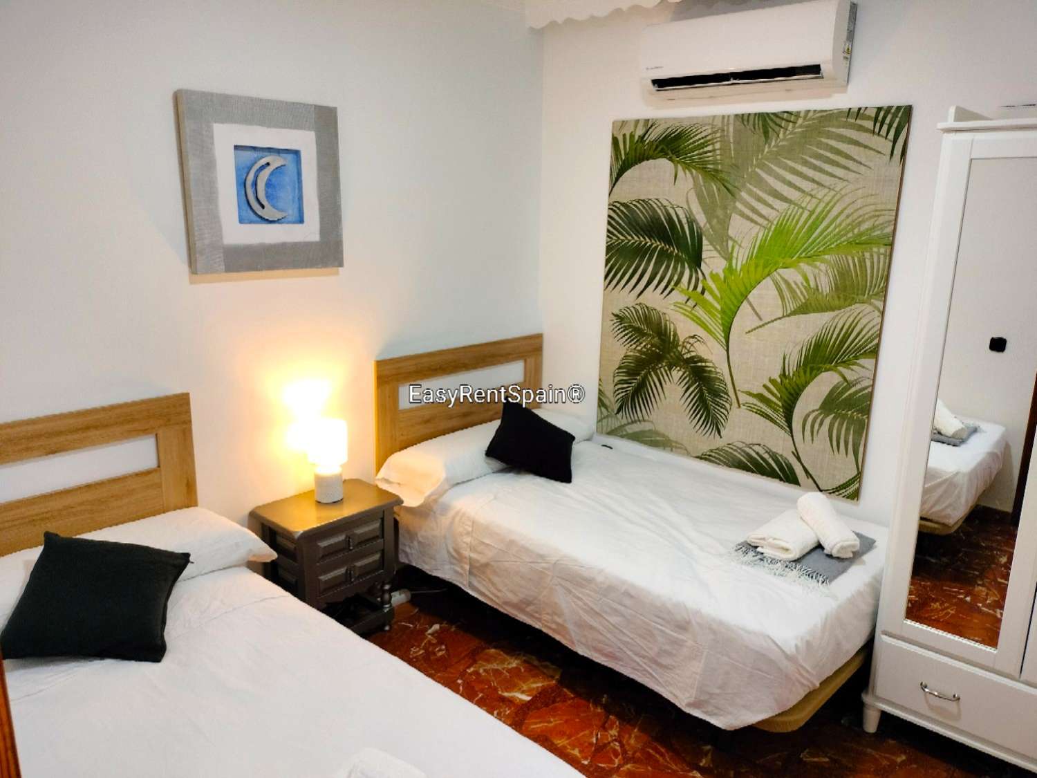 LONG TERM RENTAL, Wonderful Villa, swimming pool, barbecue area and ample parking, very close to Álora.