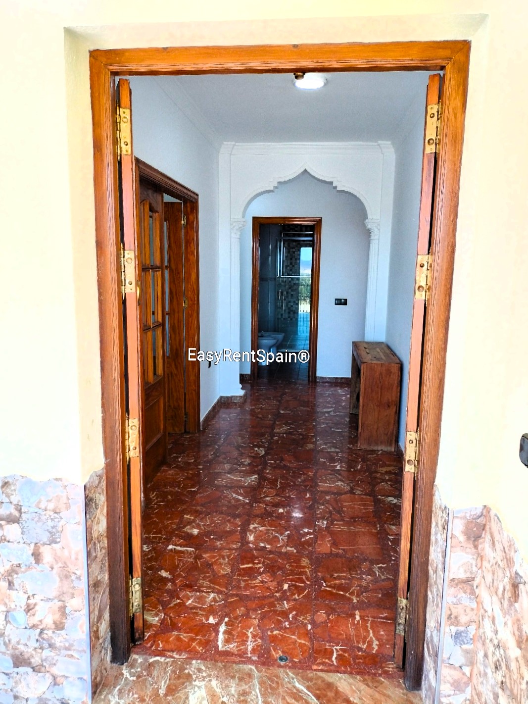 LONG TERM RENTAL, Wonderful Villa, swimming pool, barbecue area and ample parking, very close to Álora.