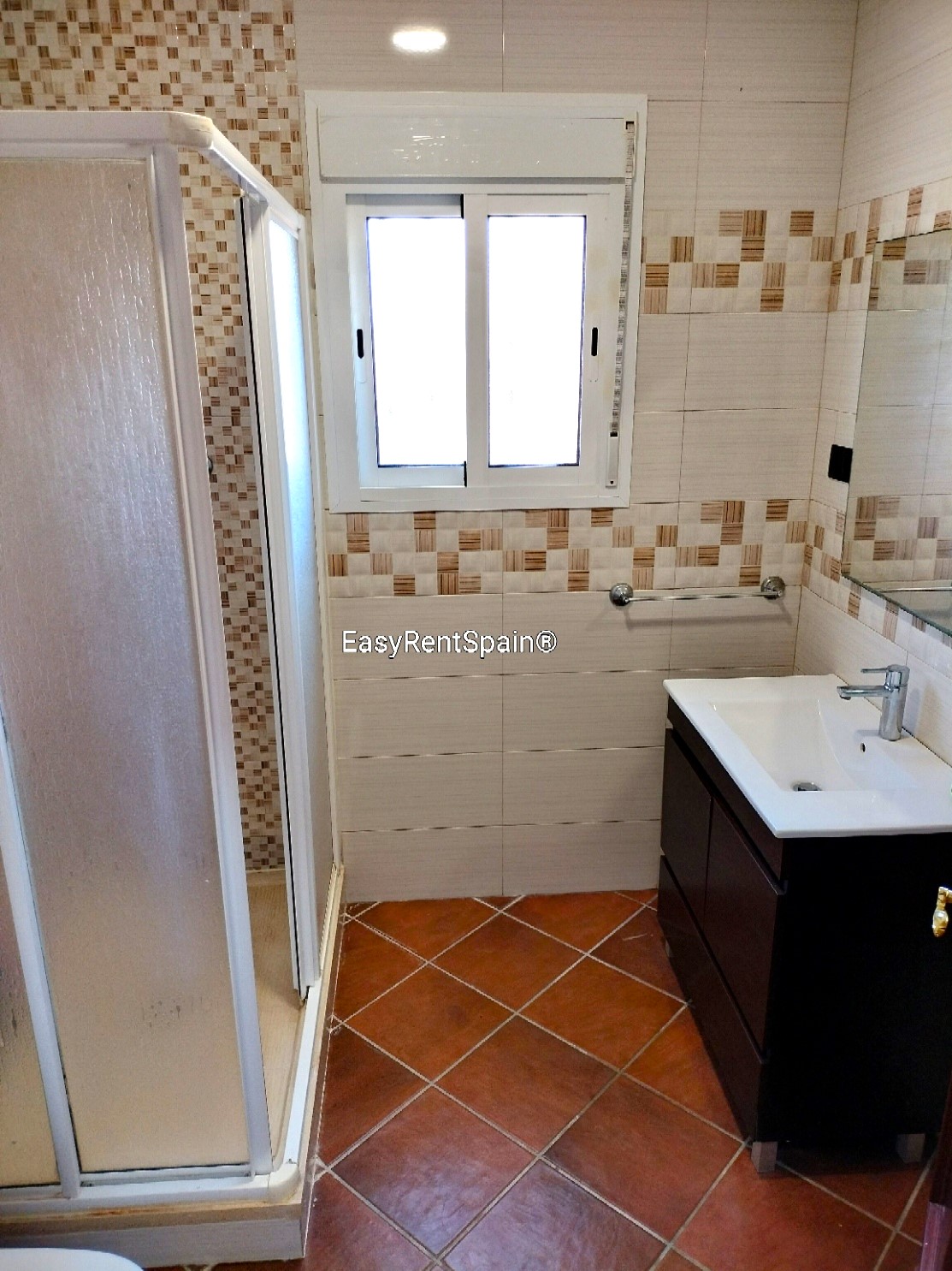 LONG TERM RENTAL, Wonderful Villa, swimming pool, barbecue area and ample parking, very close to Álora.