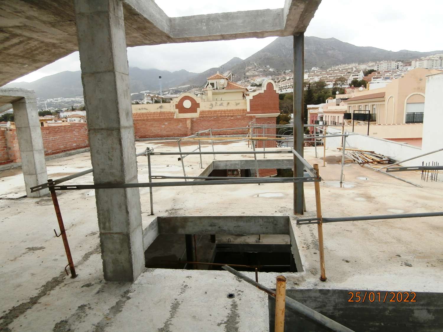 Hotel under construction for sale, Arroyo de la Miel, Benalmádena, (price in current state).