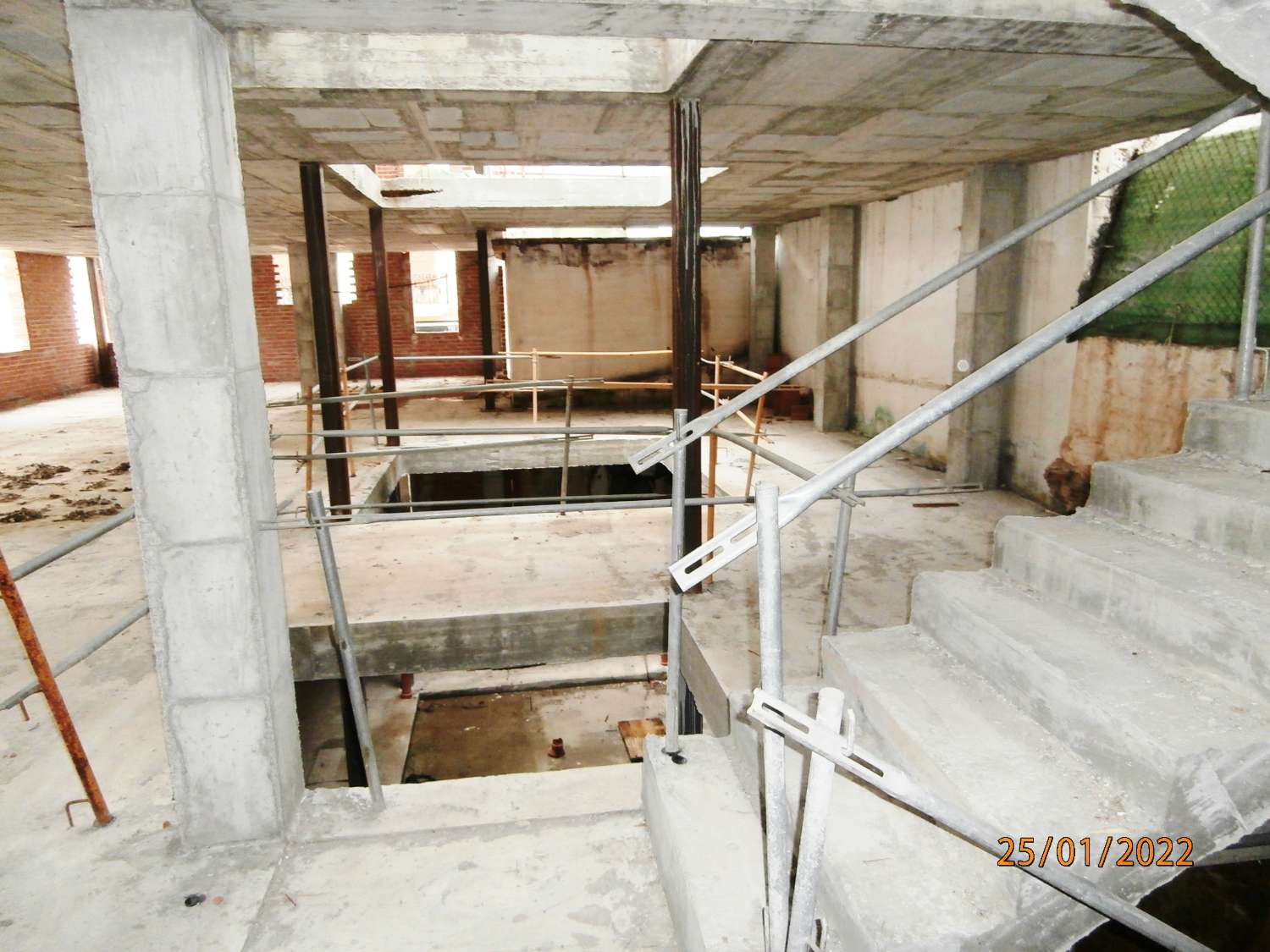 Hotel under construction for sale, Arroyo de la Miel, Benalmádena, (price in current state).