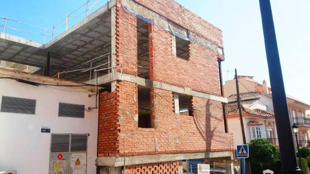 Hotel under construction for sale, Arroyo de la Miel, Benalmádena, (price in current state).