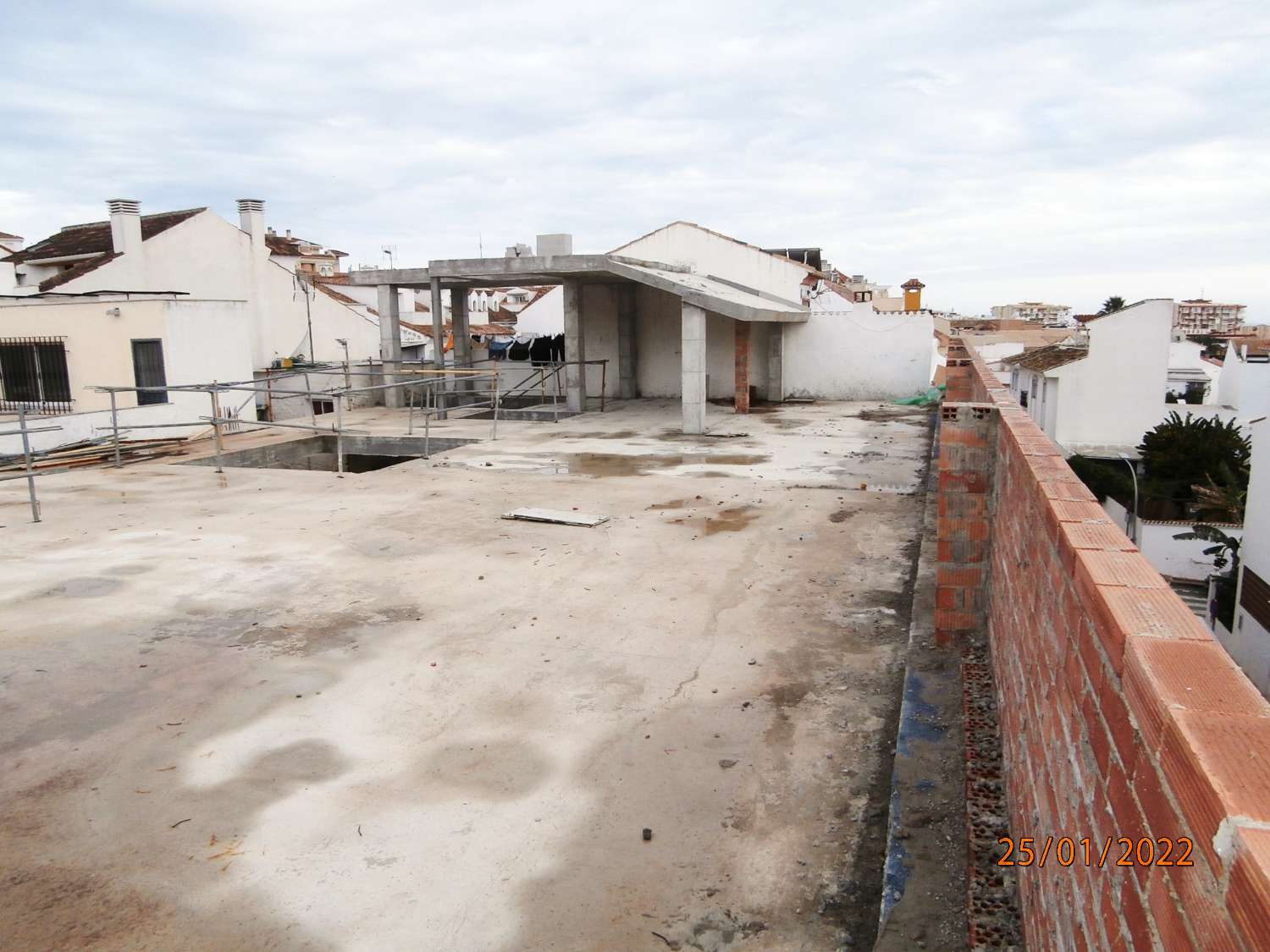 Hotel under construction for sale, Arroyo de la Miel, Benalmádena, (price in current state).