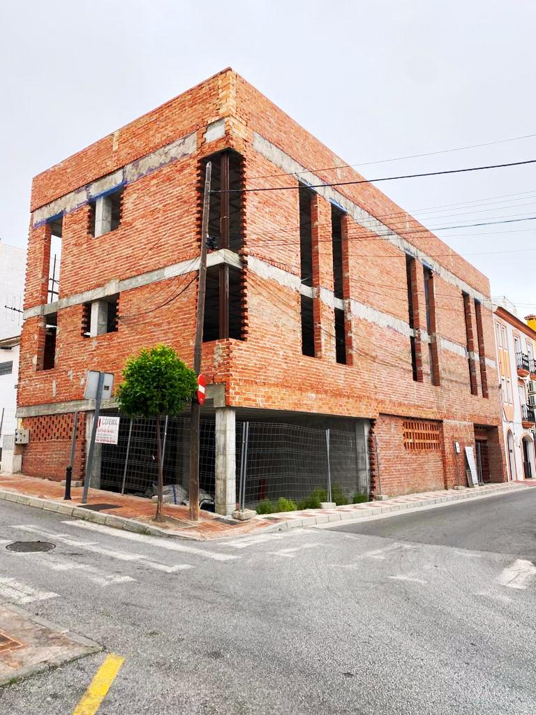 Hotel under construction for sale, Arroyo de la Miel, Benalmádena, (price in current state).